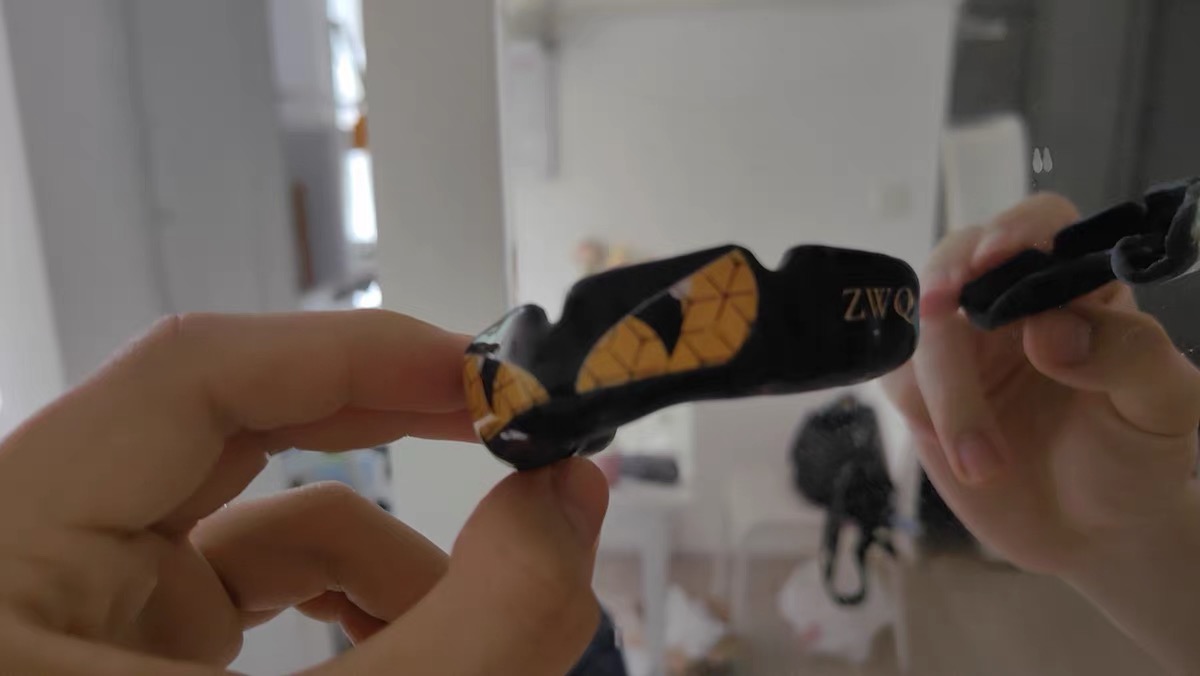 Customer 5 mouthguard view 1