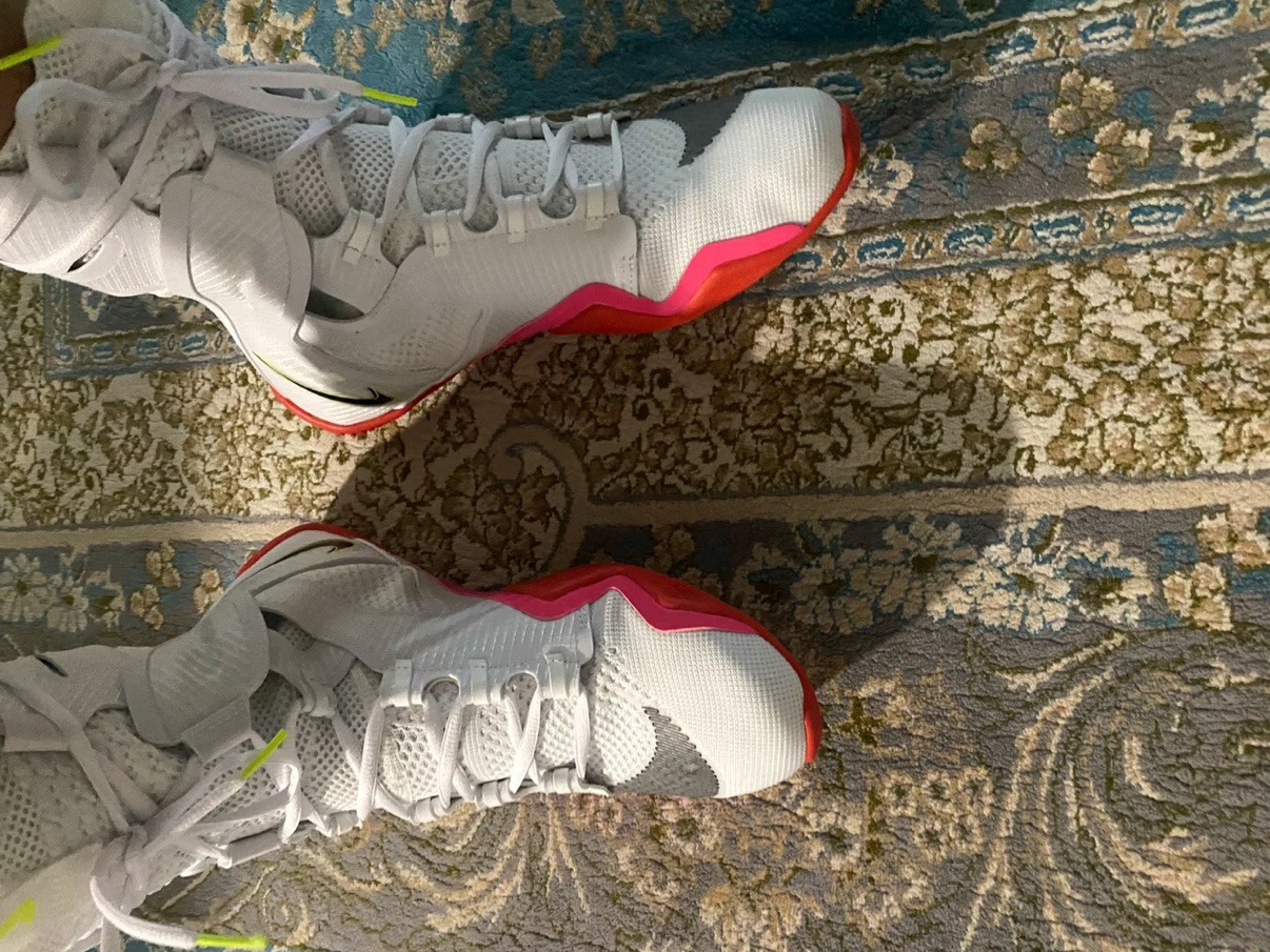 Buyer photo: white Nike HyperKO 2 shoes worn on foot